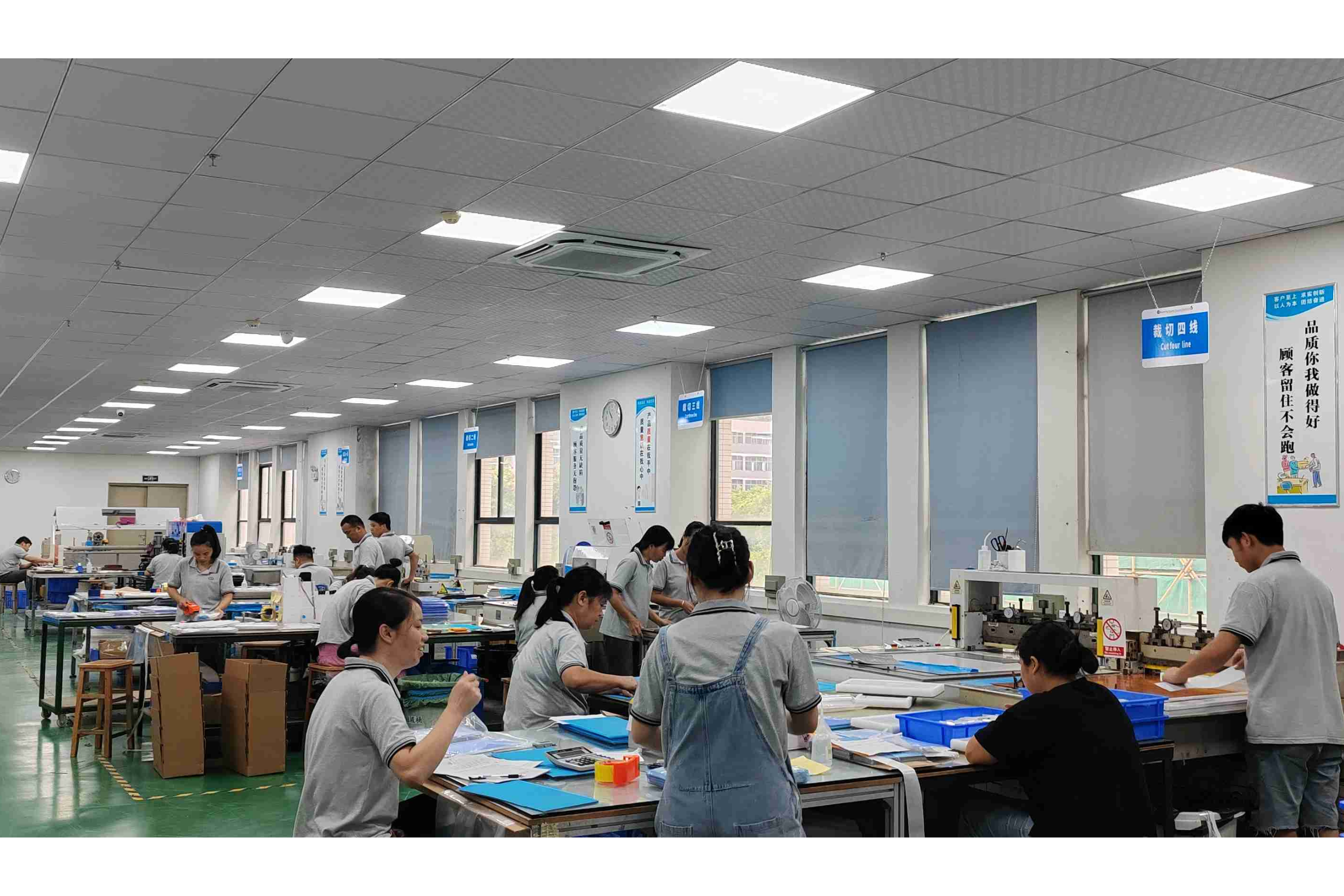 度邦员工工作场景.png